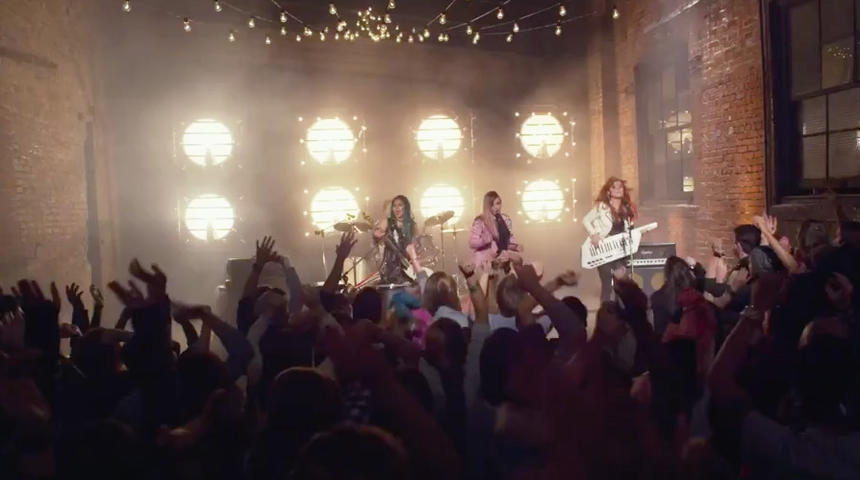 Bande-annonce de Jem and the Holograms